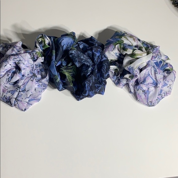 Forget me not Floral Trio Infinity Scarf bundle of 3 - Picture 5 of 5